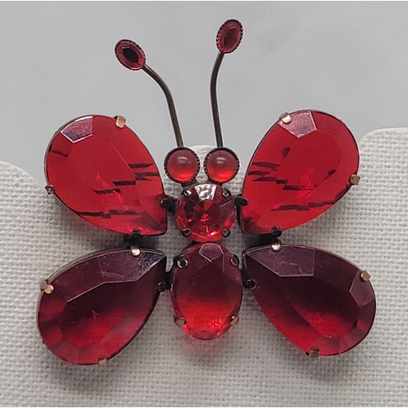 None Jewelry - Vtg Red Acrylic Rhinestone Butterfly Brooch Pin Brass Tone Secure Clasp 2.5"